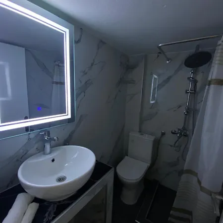 Uka نيا إيراكليا