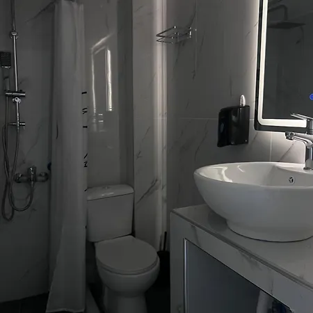 Uka نيا إيراكليا